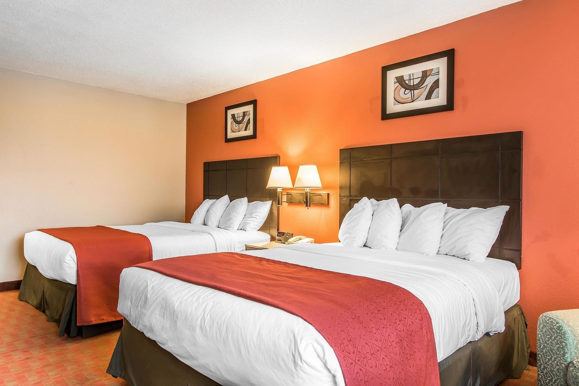 Quality Inn & Suites La Vergne Exterior photo